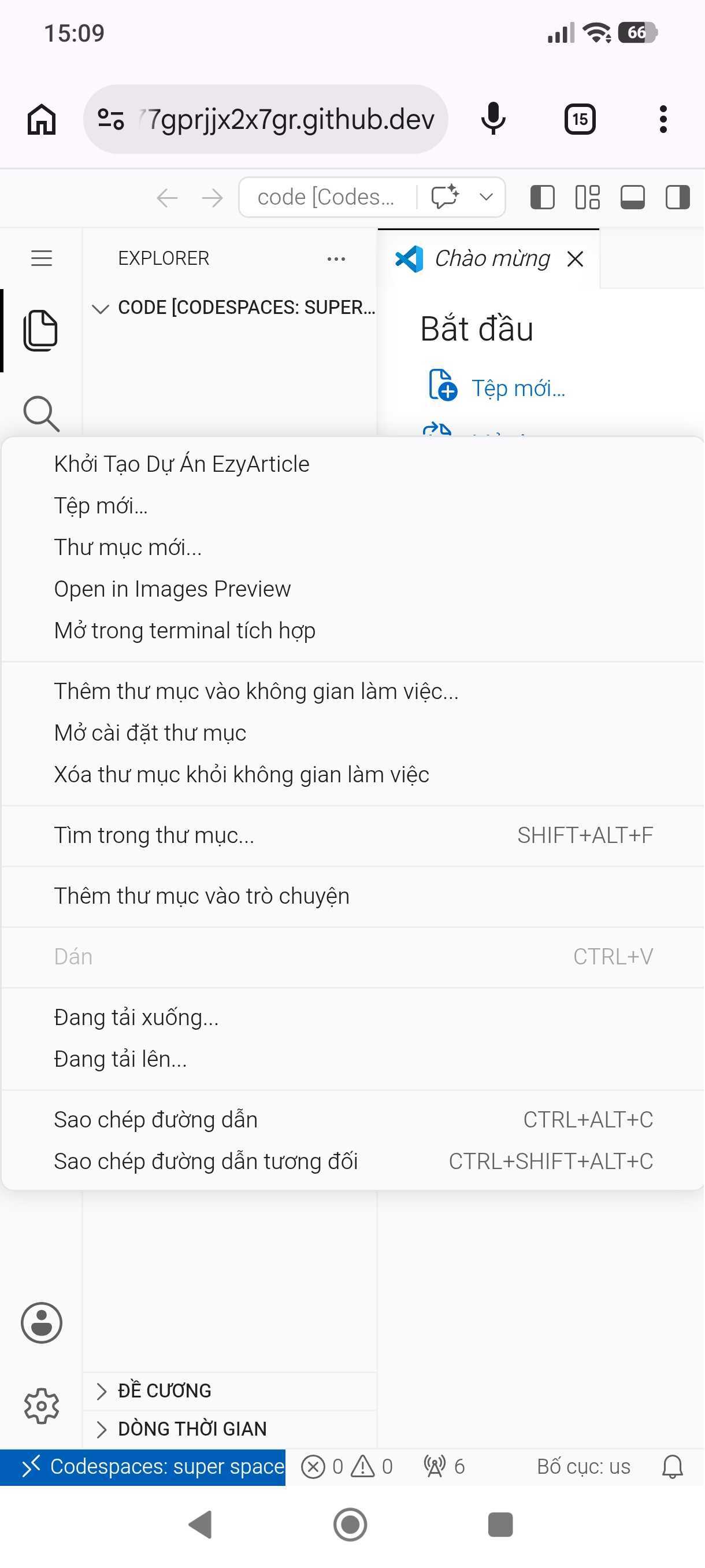 Menu ngữ cảnh mở ra sau khi chạm giữ vào gốc thư mục dự án trong VS Code for Web, dòng đầu tiên là Khởi Tạo Dự Án EzyArticle, phía dưới là các lệnh chuẩn của VS Code như Tệp mới, Thư mục mới, Mở trong terminal tích hợp
